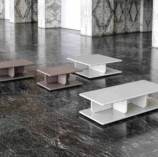 Tavolino Eddie in laccato o legno di Frigerio