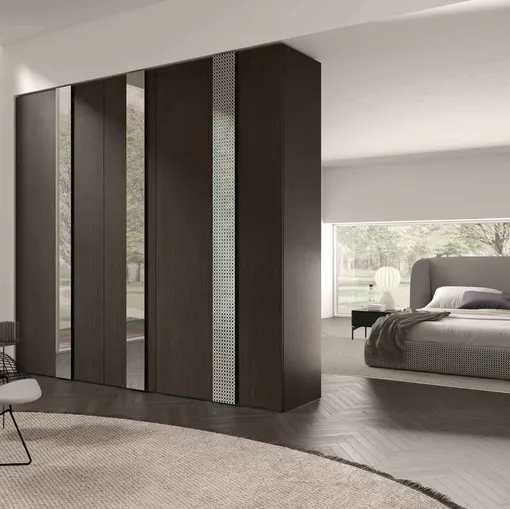 Armadio Anta Liscia battente 06 in essenza rovere carbone con maniglie in vetro specchiato grigio e vetro con stampa digitale di Tumidei