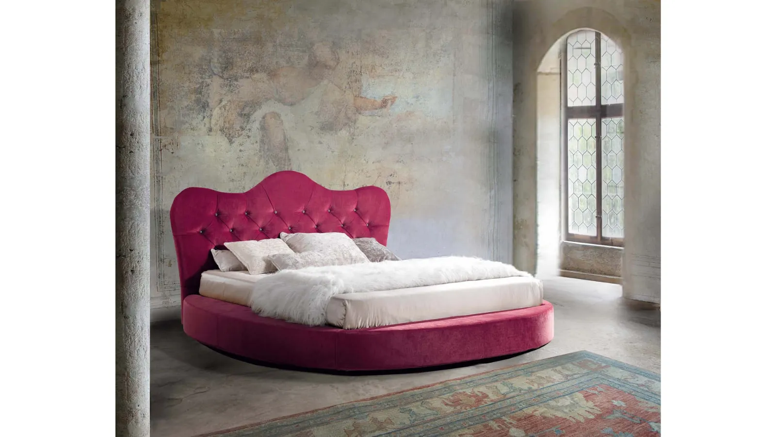 Letto tondo in tessuto con testiera sagomata Bacio di Lettissimi