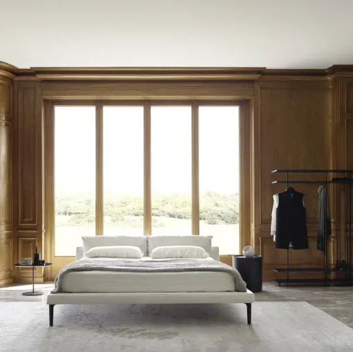 Letto imbottito in tessuto Floyd Hi Bed di Living Divani