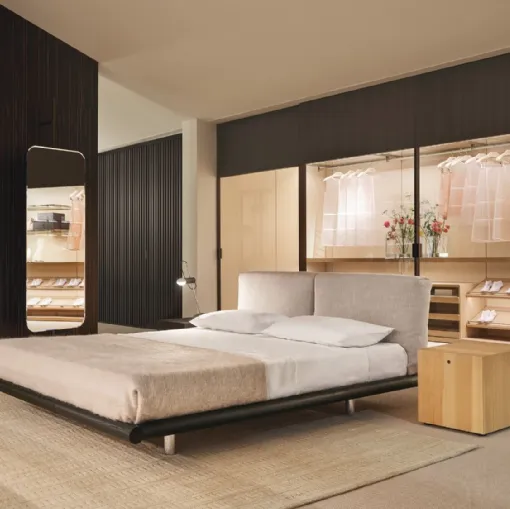 Letto in tessuto e legno Iro di Porro