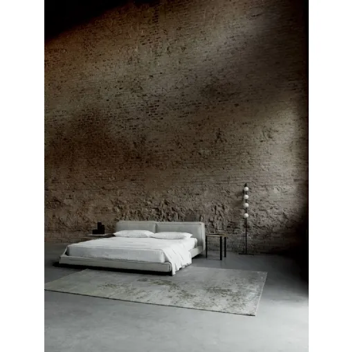 Letto con testiera imbottita NeoWall Bed di Living Divani