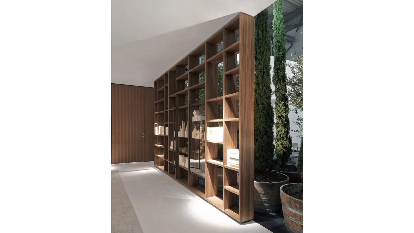 Libreria divisoria in legno Interparete di Porro