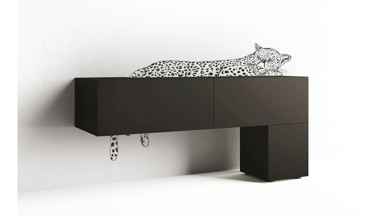 Madia Formosa Inchinata di Minotti Italia
