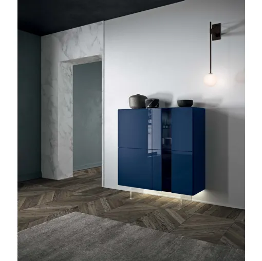 Madia Alta I-Modul Art in laccato lucido con piedini in metacrilato trasparente di Presotto