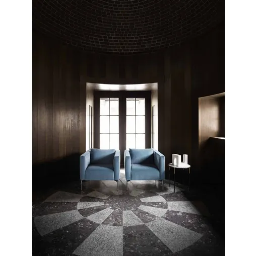 Poltroncina in velluto con piedini in acciaio Twin di Living Divani