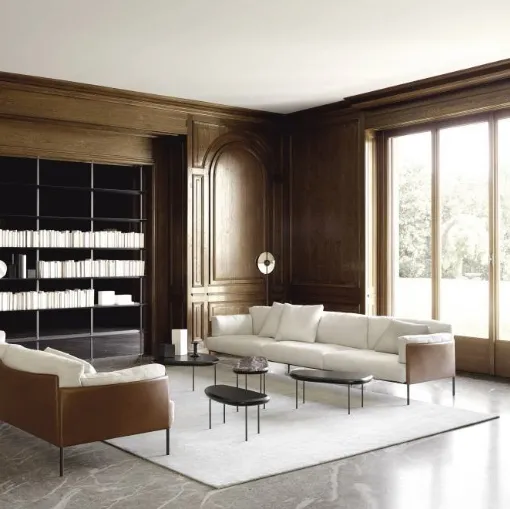 Divano lineare Greene in tessuto con struttura in pelle di Living Divani