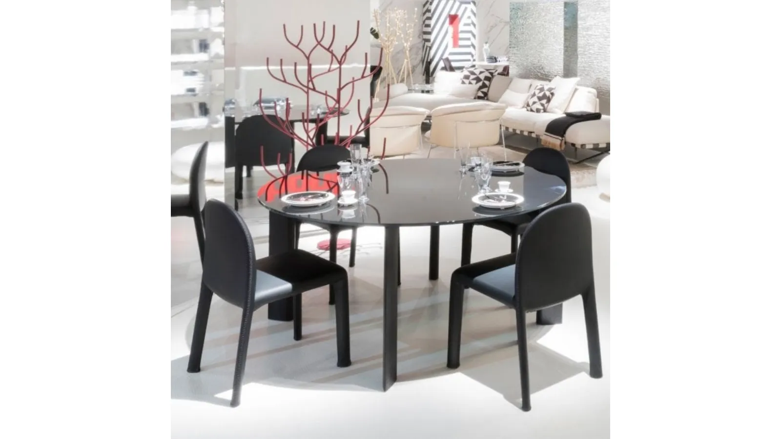 Sedia con rivestimento in pelle con cuciture decorative su gambe e schienale Soiree di Driade