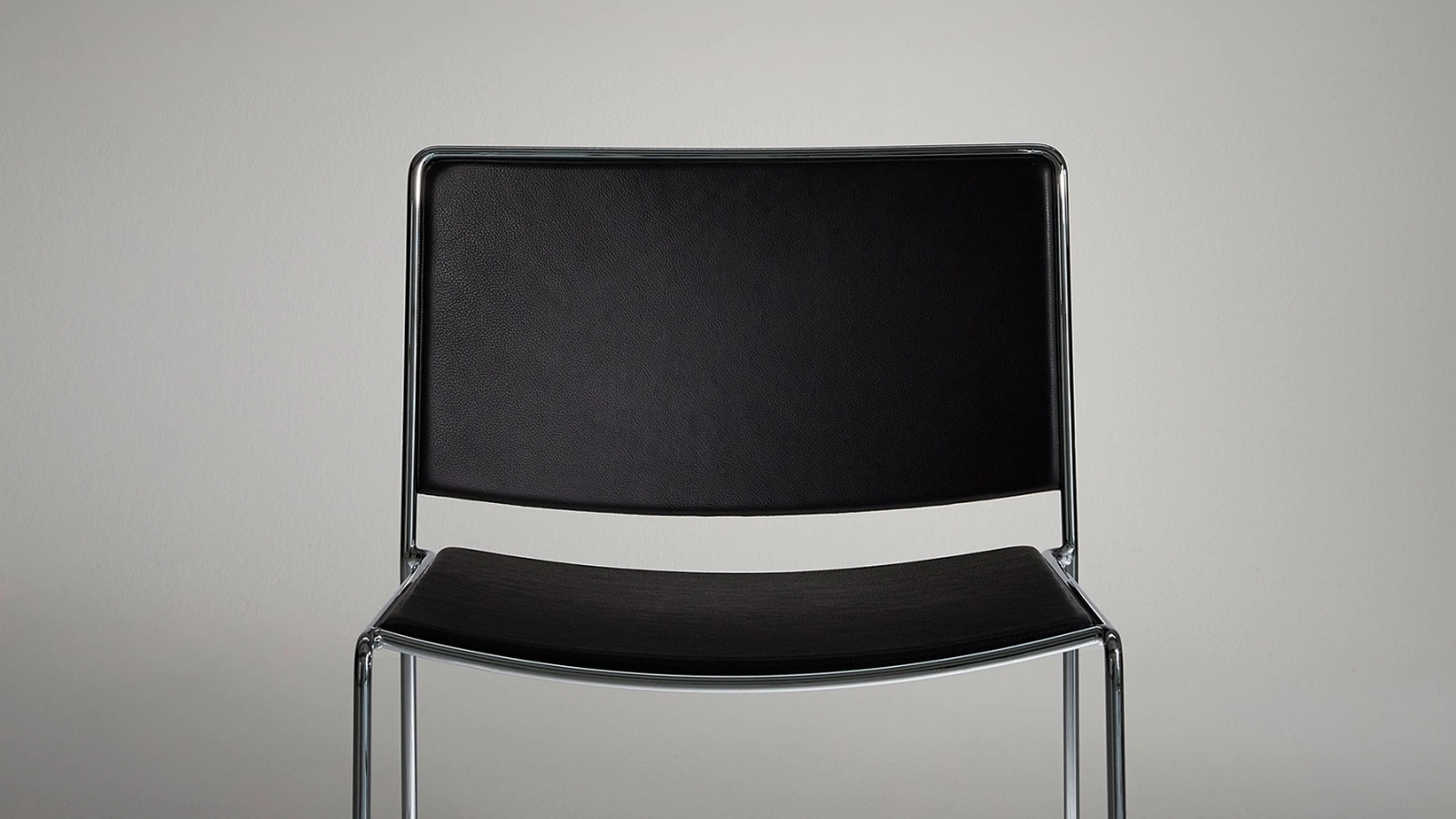 Sedia Spindle rivestita in pelle di Porro