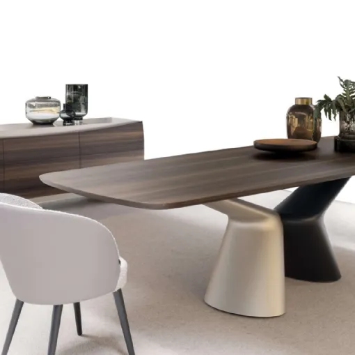Tavolo Victor con top in essenza di Presotto