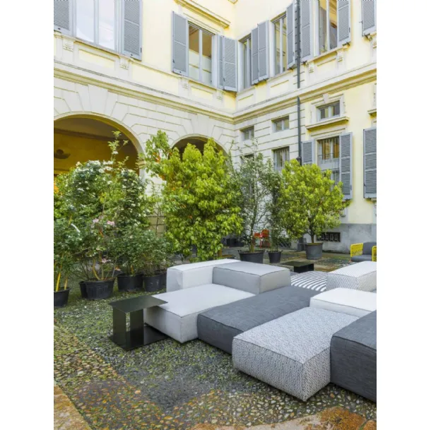 Tavolino in metallo Family Lounge Table di Living Divani