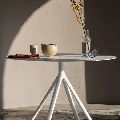 Tavolo rotondo da giardino Fork con top in HPL di LaPalma