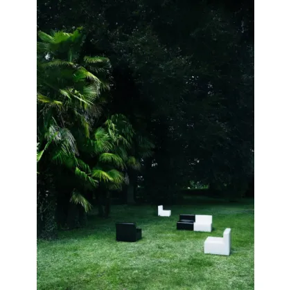 Poltroncina Cabrio in tessuto per esterni di Living Divani