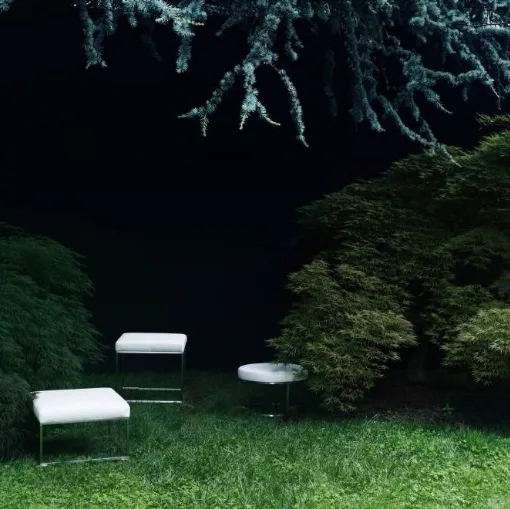 Pouf Ile in tessuto imbottito e metallo di Living Divani