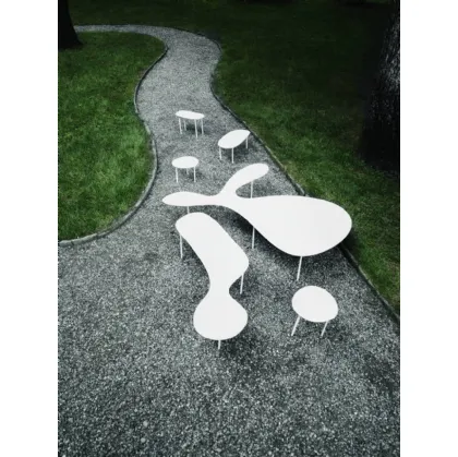 Tavolini di design dalle varie forme e dimensioni in acciaio verniciato bianco Rabbit the Tortoise di Collection Living Divani