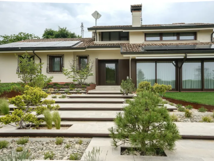 Villa in collina ristrutturata e arredata da Team Casa in collaborazione con l'Architetto Caverzan Annalisa